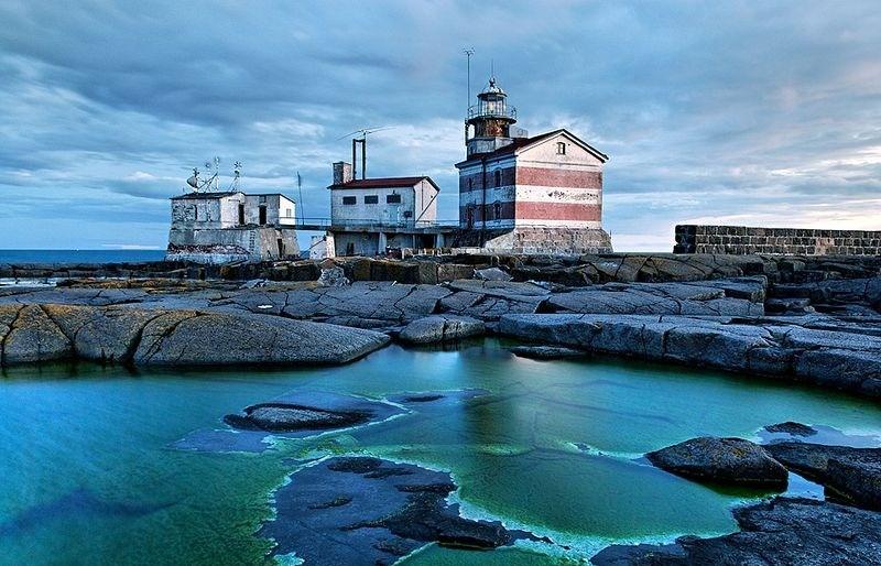 O insulă europeană minusculă este împărțită între două țări. E atât de mică încât poate fi traversată în câteva minute 987334