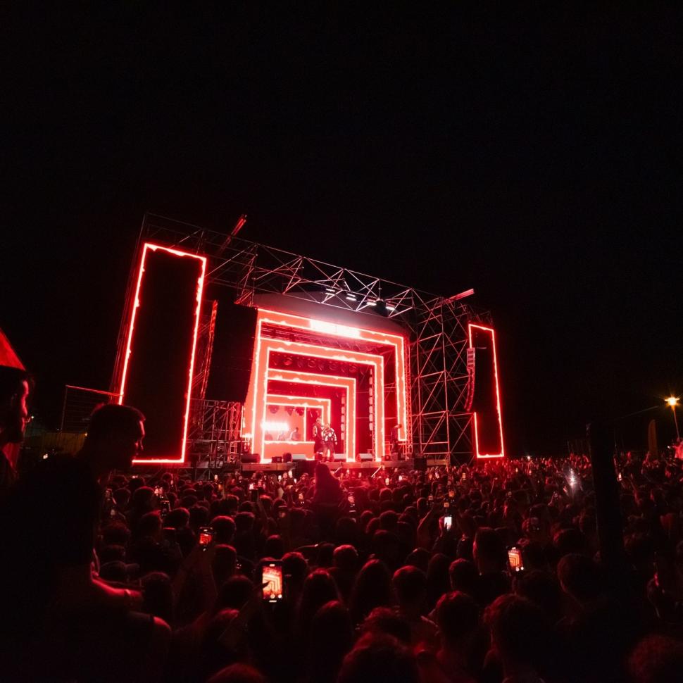 Young Island Festival 2025 – Povestea unui festival care a redefinit Bacăul pe harta muzicii internaționale 987411