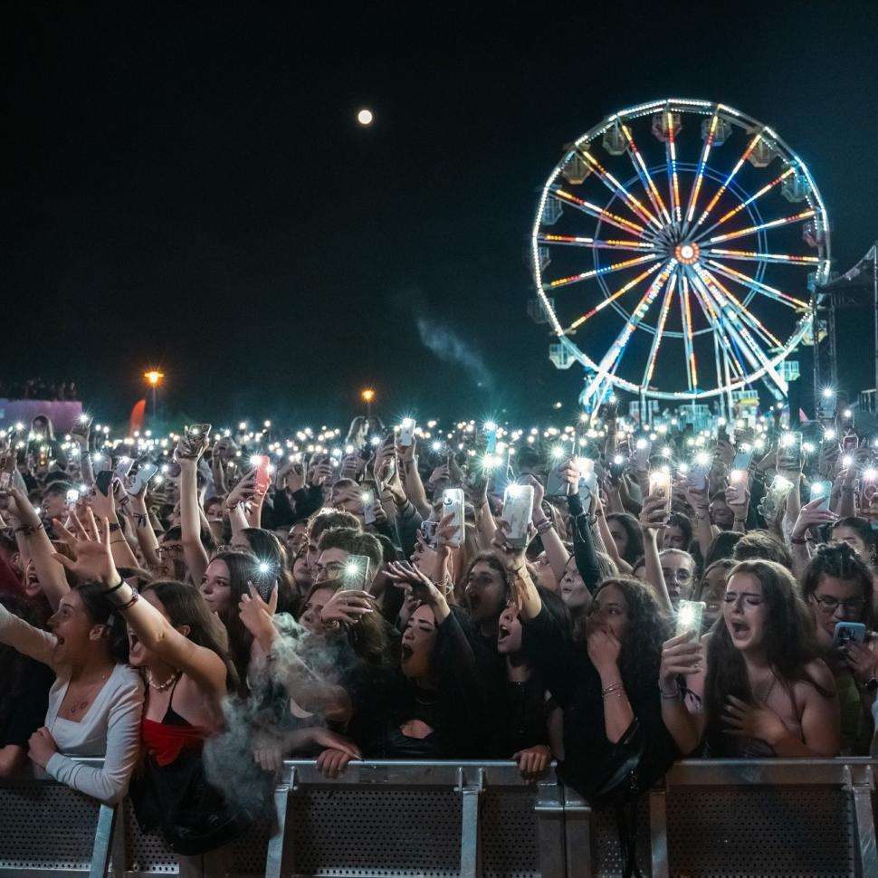 Young Island Festival 2025 – Povestea unui festival care a redefinit Bacăul pe harta muzicii internaționale 987413