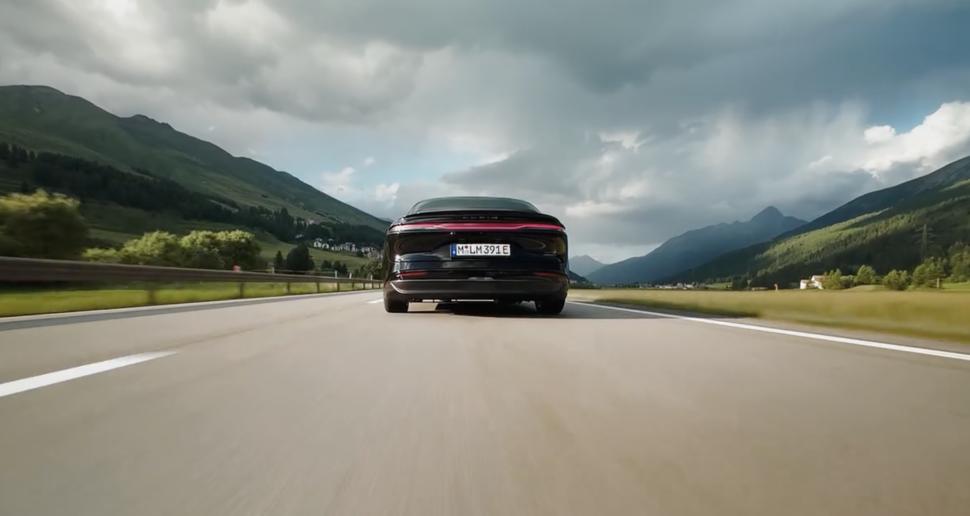 Nou record mondial de autonomie stabilit de o mașină electrică: Cum arată Lucid Air Grand Touring și ce drum a parcurs după o încărcare 987645