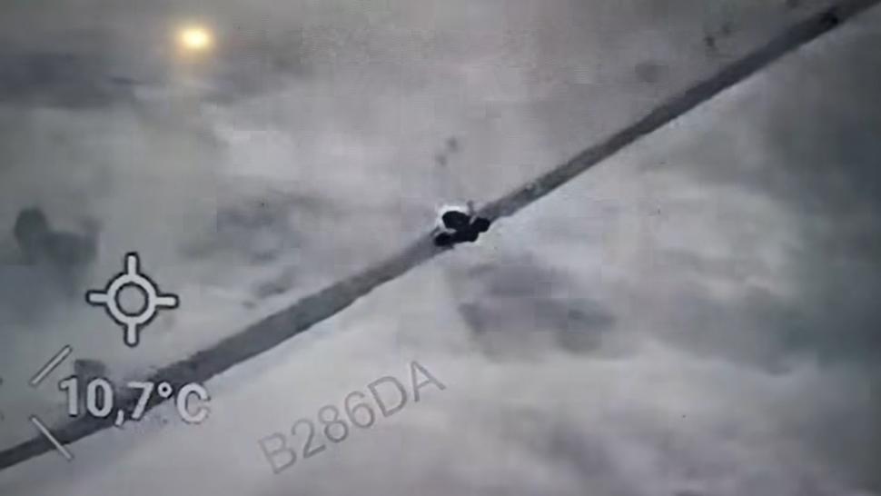 Doi luptători români în Ucraina au fost răniți. O dronă kamikaze a rușilor le-a lovit mașina pe linia frontului din Zaporojie 988313