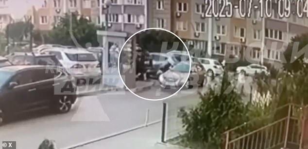 Înalt oficial din serviciile secrete ucrainene, executat pe stradă în Kiev. Asasinatul a fost surprins pe camerele de supraveghere 988103