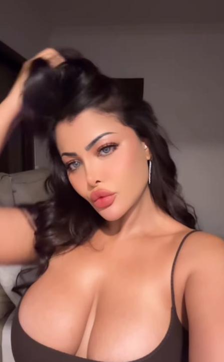 O dansatoare din buric a fost arestată în Egipt pentru că are postări prea „provocatoare” pe Instagram 988156