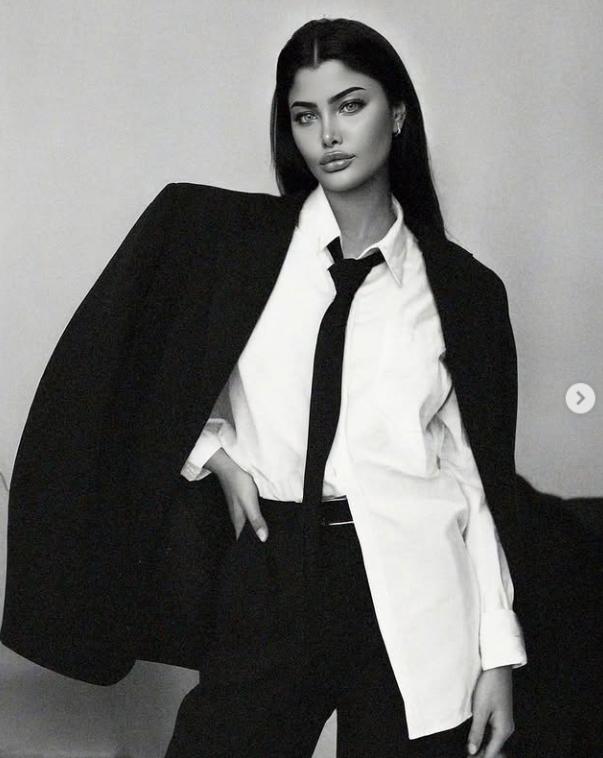 O dansatoare din buric a fost arestată în Egipt pentru că are postări prea „provocatoare” pe Instagram 988158