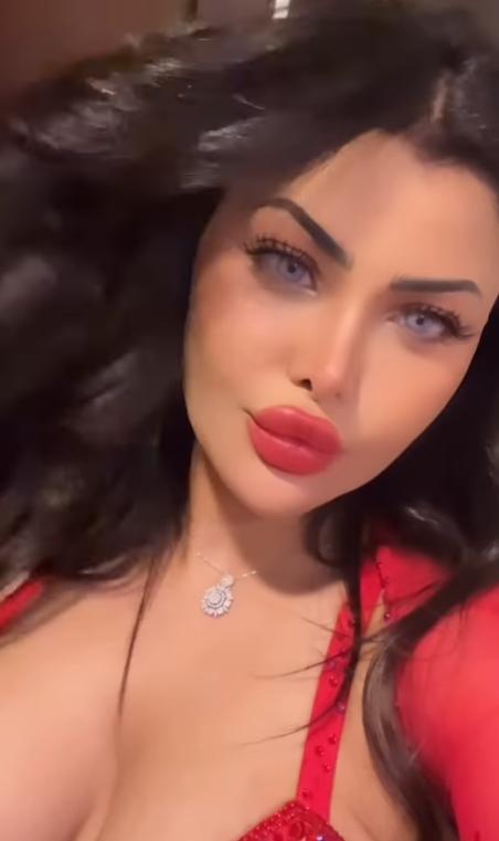 O dansatoare din buric a fost arestată în Egipt pentru că are postări prea „provocatoare” pe Instagram 988168