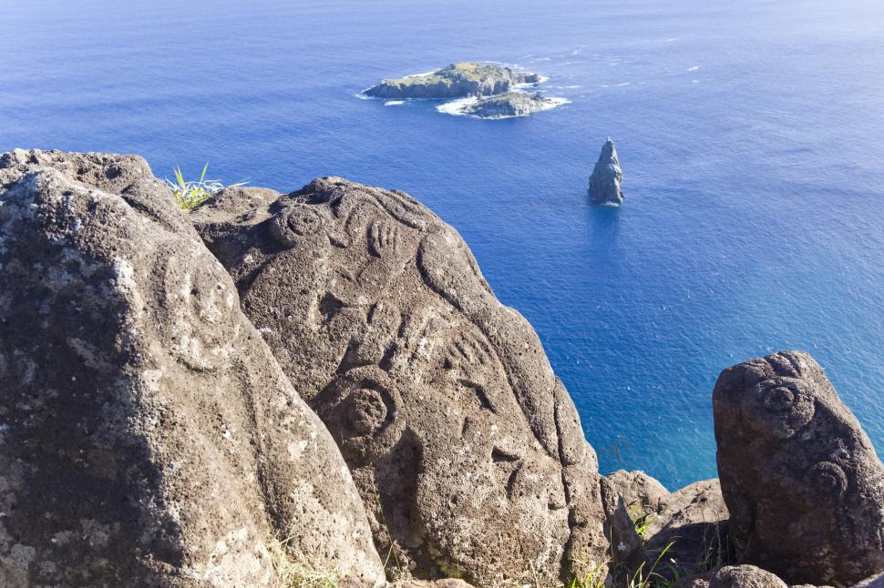 Un nou studiu răstoarnă unul din cele mai mari mituri despre Insula Paștelui: „Aceste spații sunt marcate de o piatră verticală” 988339