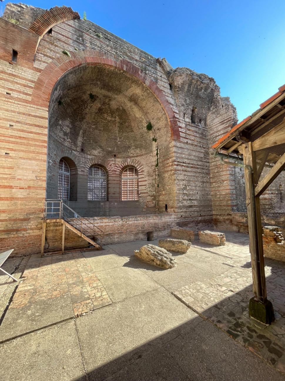 Cercetătorii au elucidat misterul apeductului roman vechi de 2.000 de ani: Băile lui Constantin din Arles au contribuit la descoperire 988199