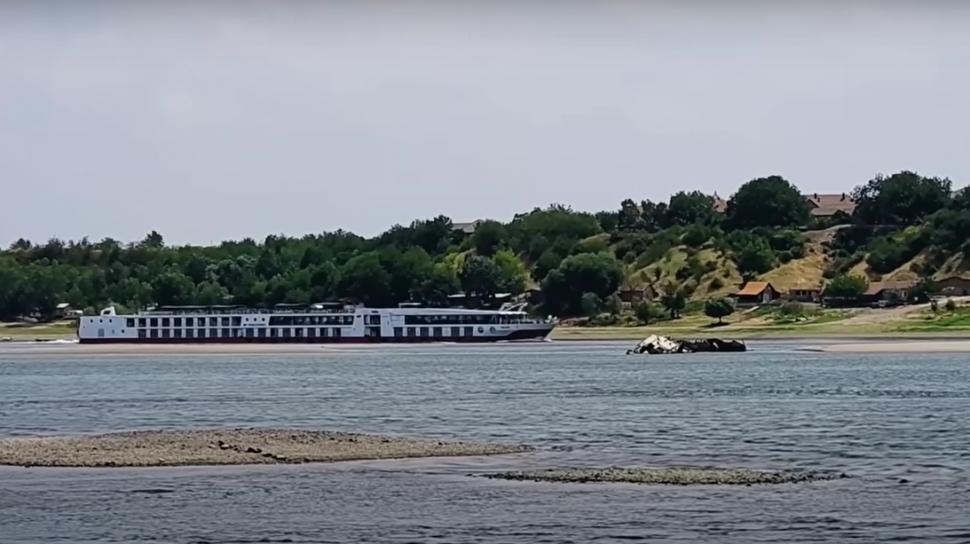 Imagini spectaculoase la Porțile de Fier 2: apa Dunării a scăzut și au ieșit la suprafață epave din Al Doilea Război Mondial 989091