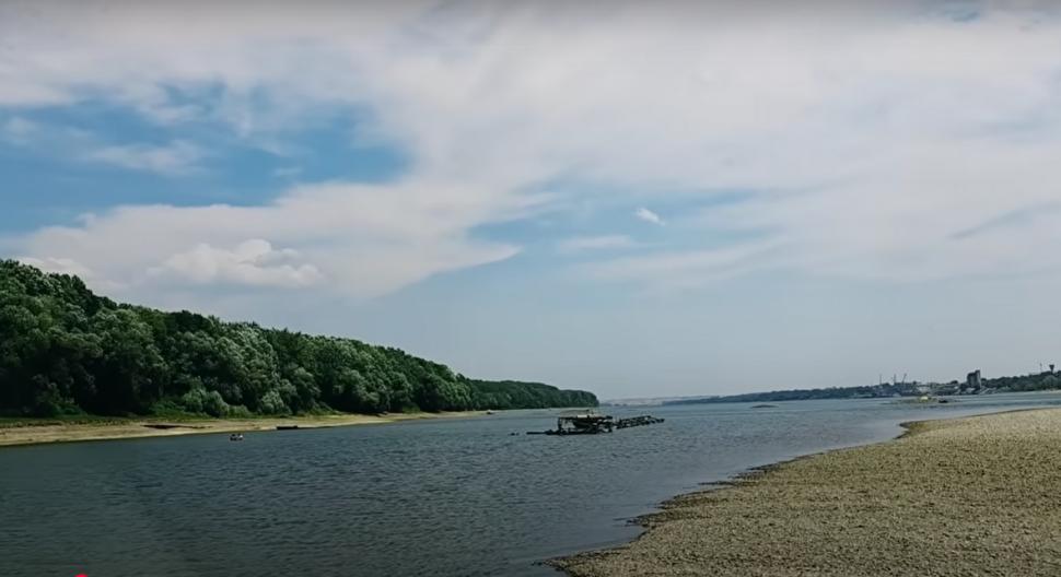 Imagini spectaculoase la Porțile de Fier 2: apa Dunării a scăzut și au ieșit la suprafață epave din Al Doilea Război Mondial 989094