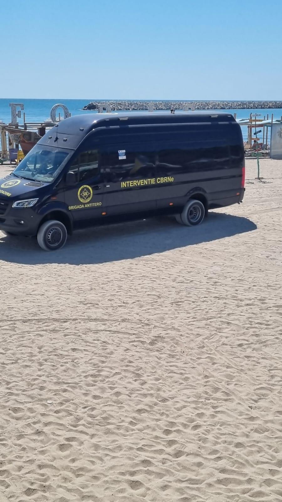 O aripă de dronă a fost găsită pe plaja din Eforie Sud. Intervine Brigada Antitero 989013