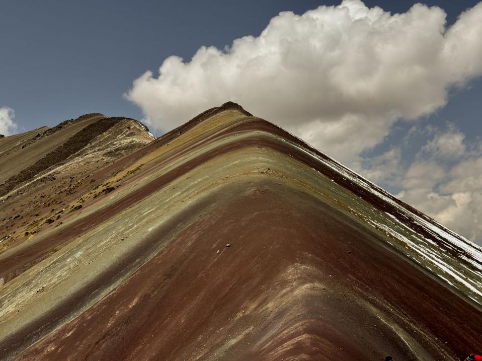 14.000 de kilometri spre sine. Povestea lui Denis, fotograful care a plecat cu bicicleta în lume după ce și-a pierdut mama și iubita 988716