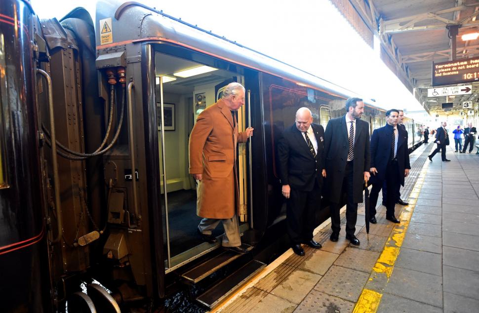  „O pierdere tristă”. De ce trenul regal al Marii Britanii va fi retras după 180 de ani de serviciu 987827