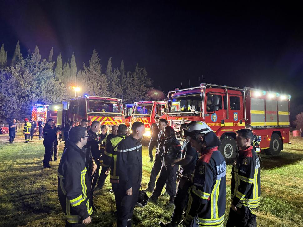 Macron le mulțumește, în limba română, pompierilor din țara noastră: „Asta înseamnă spiritul european” 989595