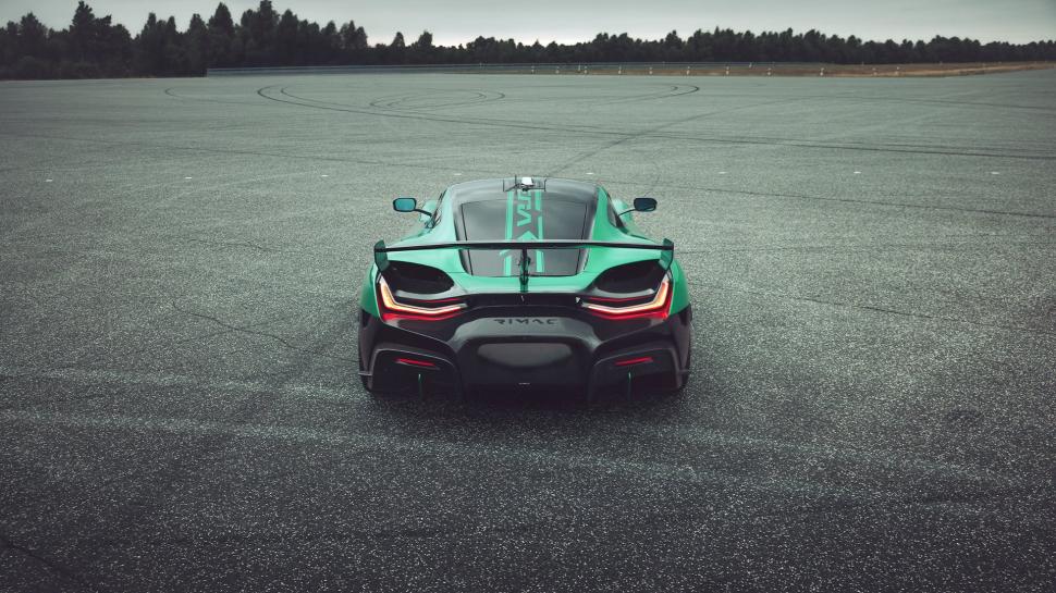 "Cea mai rapidă maşină electrică" a stabilit 24 de recorduri mondiale. În cât timp atinge 400 de km/h şi care e viteza maximă posibilă 989981