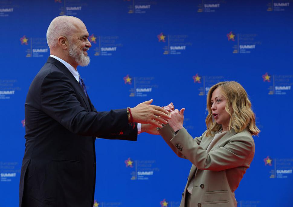 Giorgia Meloni a povestit cum și-a dat foc la casă din greșeală și a rămas în stradă: Am fugit doar cu un singur bagaj 989839