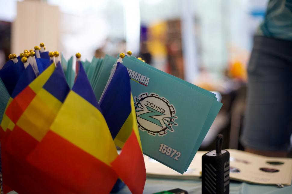 O echipă de liceeni din Pitești a învins giganții SUA și China la cel mai prestigios concurs de robotică din lume 989480