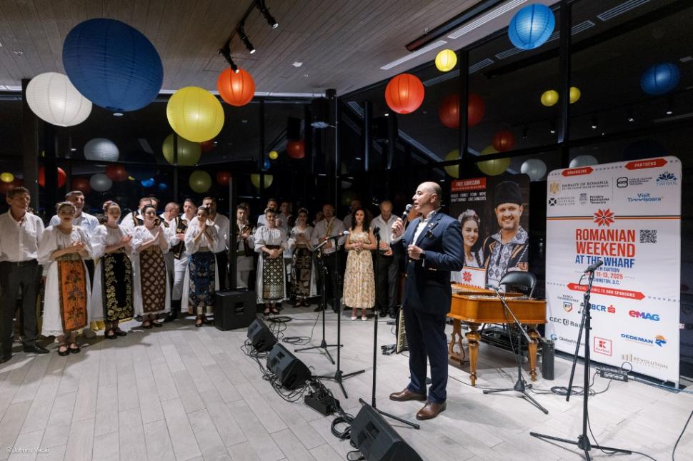 Record de participare la festivalul tradiţiilor româneşti în America: peste 12.000 de oameni, la Ambasada României la Washington 989785