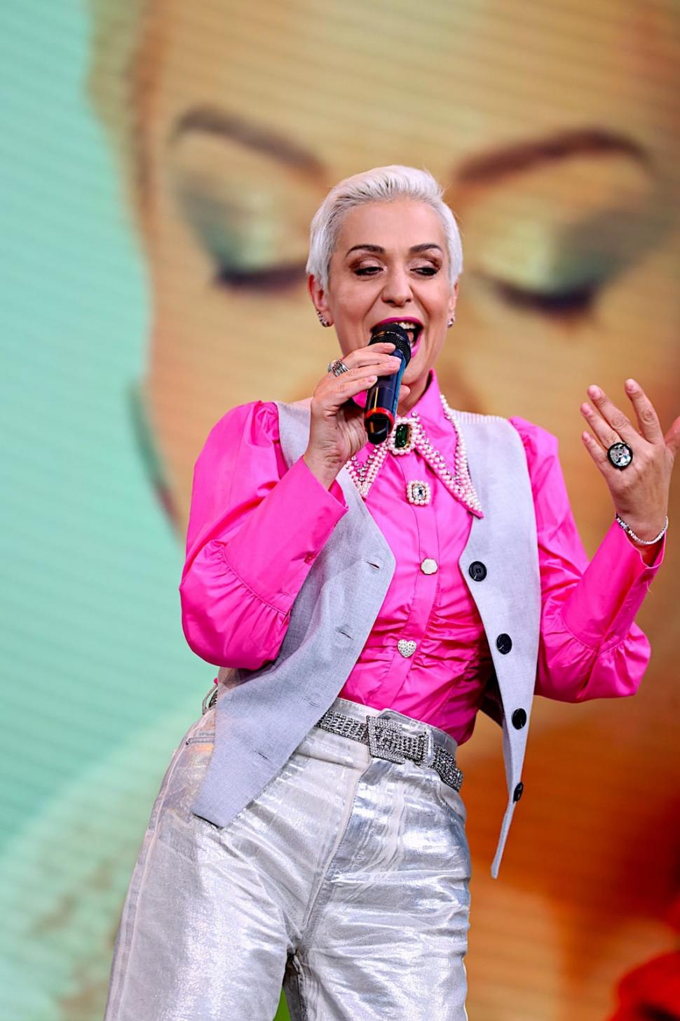 Un clip creat de AI cu Monica Anghel, folosit fără acordul ei pentru promovarea unor pastile periculoase pentru sănătate 989662