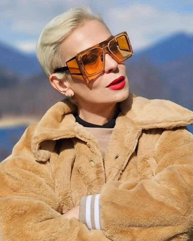 Un clip creat de AI cu Monica Anghel, folosit fără acordul ei pentru promovarea unor pastile periculoase pentru sănătate 989679