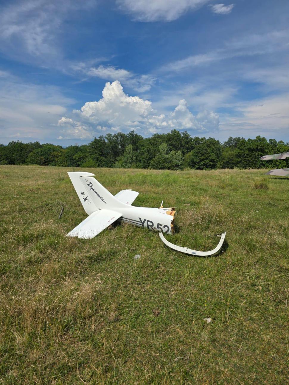 Cauza accidentului aviatic din Hunedoara: S-a aflat de ce s-a prăbușit avionul în Orăștie. Pilotul a murit pe loc, pasagerul e în comă 990178