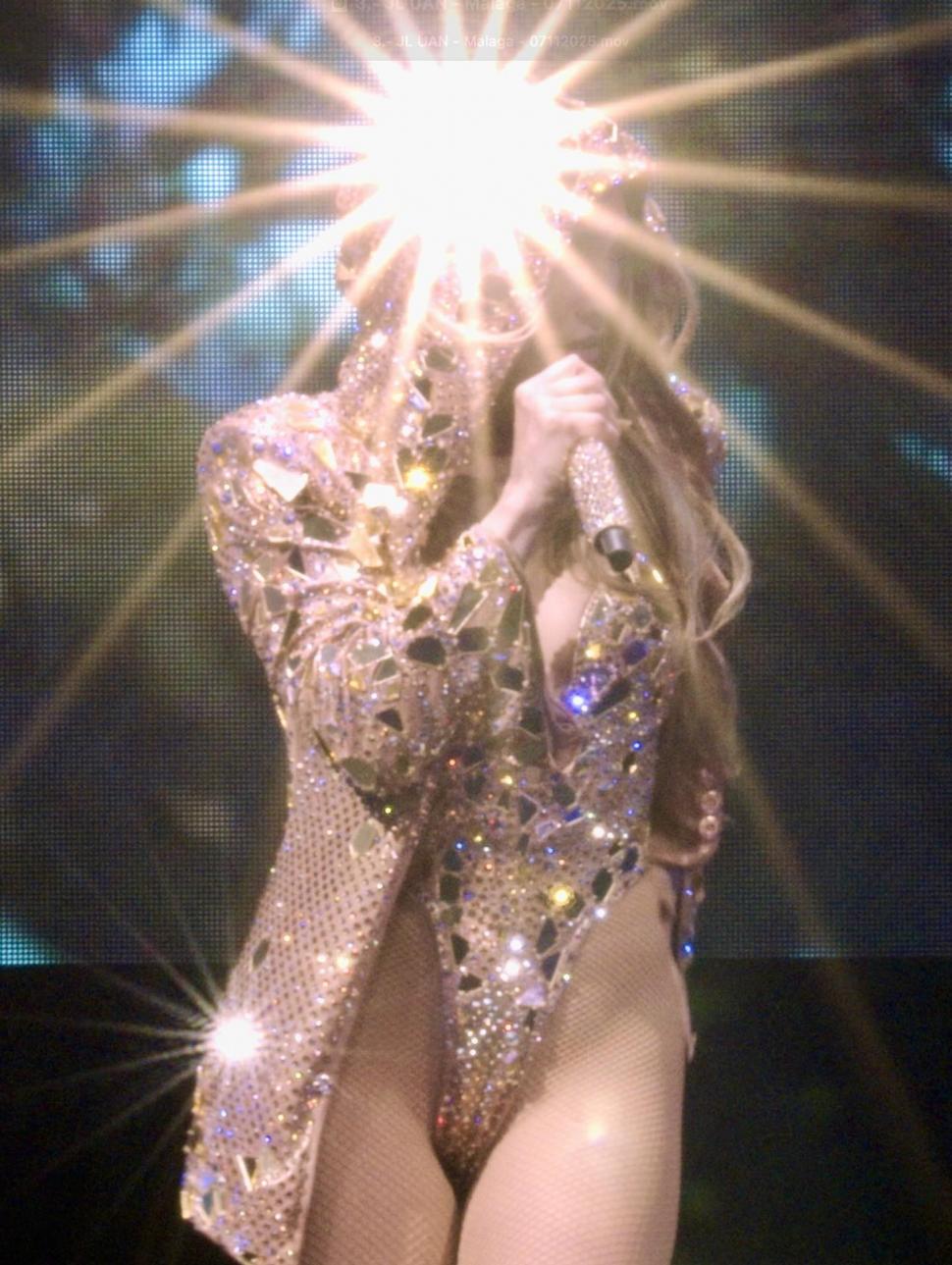 Jennifer Lopez, declaraţii exclusive despre concertul din Bucureşti şi despre românce: Sunt femei puternice 990206