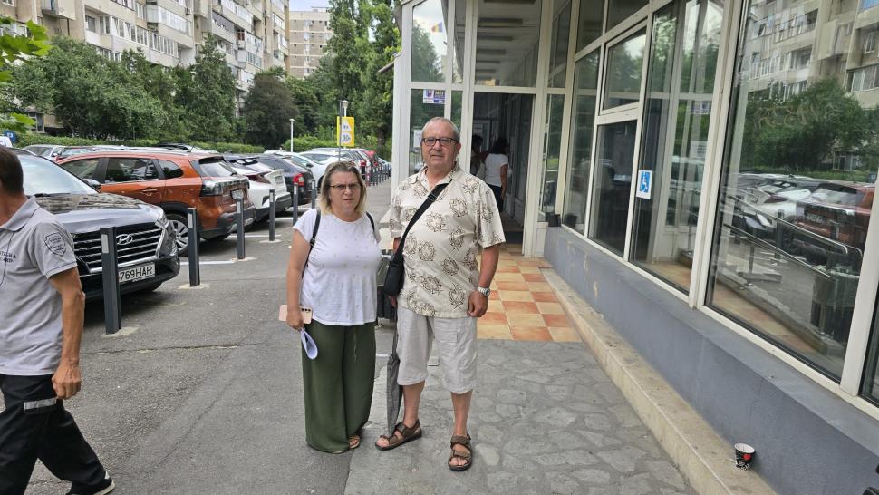 „Nu funcționează sistemul”. Cum sunt umiliți pensionarii care așteaptă luni de zile la Casele de Pensii să-și primească banii 989884