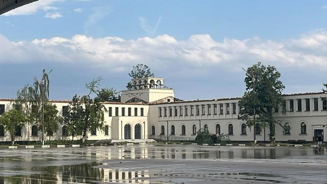 Furtună cu efect de uragan în București. O femeie din Otopeni a fost ucisă după ce bucăți din acoperișul vecin au zburat la ea în casă  990660