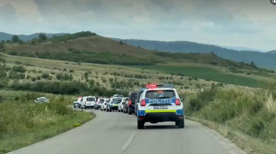 Mobilizare uriașă în Bistrița-Năsăud după ce Emil Gânj, suspectul ucigaș, ar fi fost văzut în zonă. A fost emis mesaj RO-Alert 990580