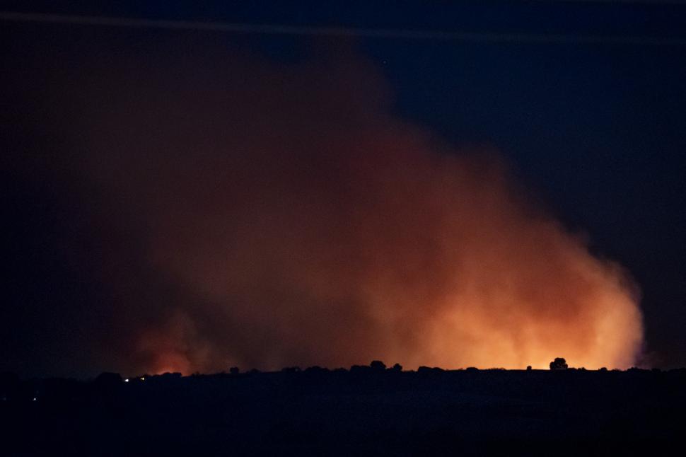 Incendii uriașe în Spania. Flăcările s-au răspândit spre zone rezidențiale. Nori groși de fum deasupra Madridului 990991