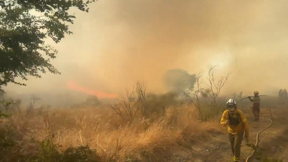 Incendii uriașe în Spania. Flăcările s-au răspândit spre zone rezidențiale. Nori groși de fum deasupra Madridului 990997