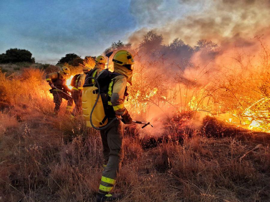 Incendii uriașe în Spania. Flăcările s-au răspândit spre zone rezidențiale. Nori groși de fum deasupra Madridului 991000