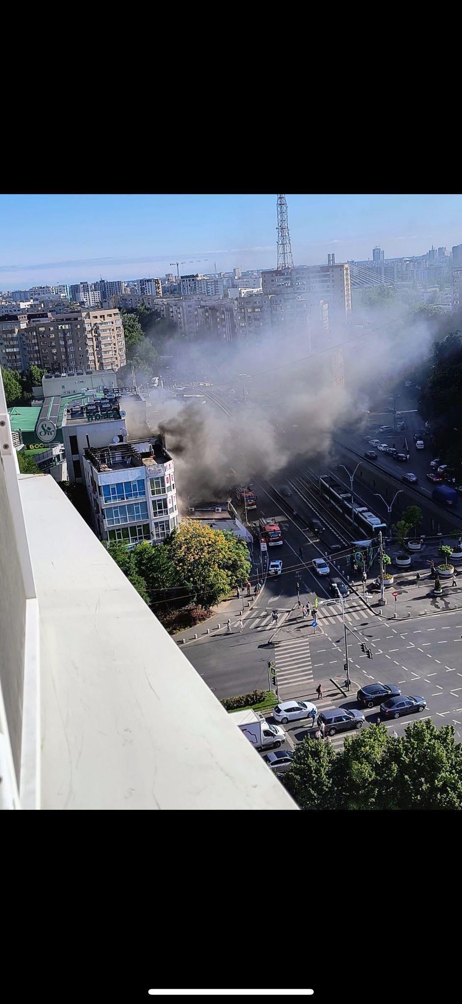 Incendiu la un magazin din Sector 6, București. Focul s-a extins la terasa unui hotel 990738