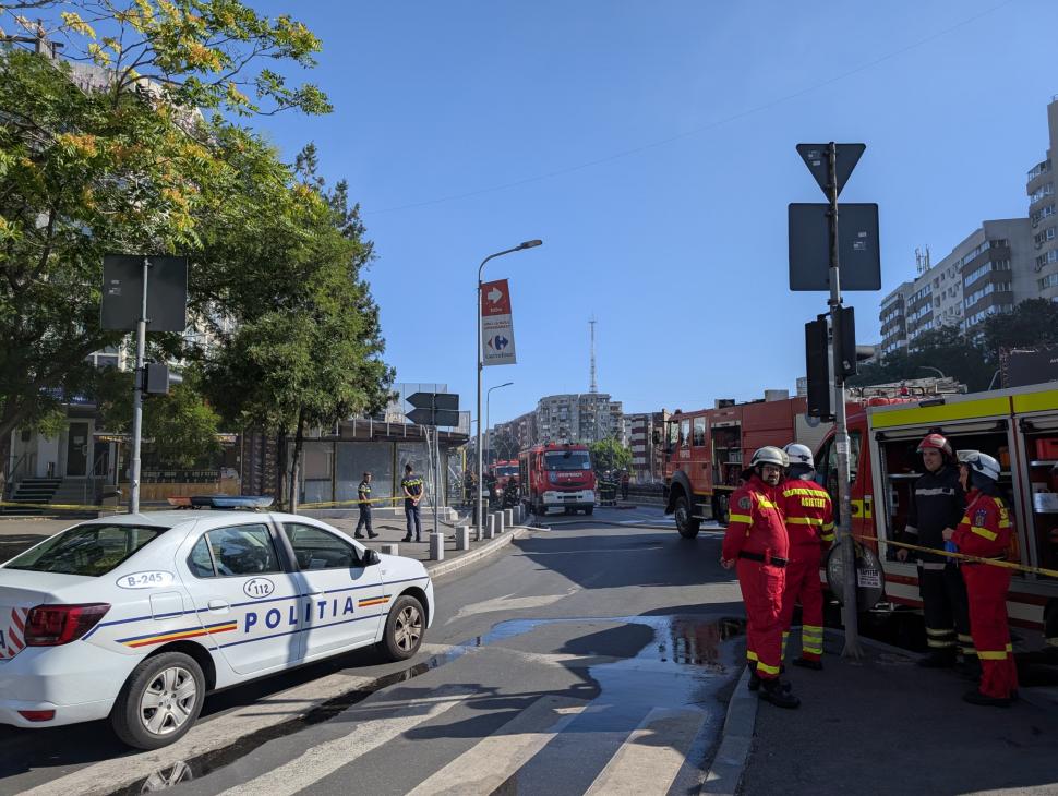 Incendiu la un magazin din Sector 6, București. Focul s-a extins la terasa unui hotel 990742