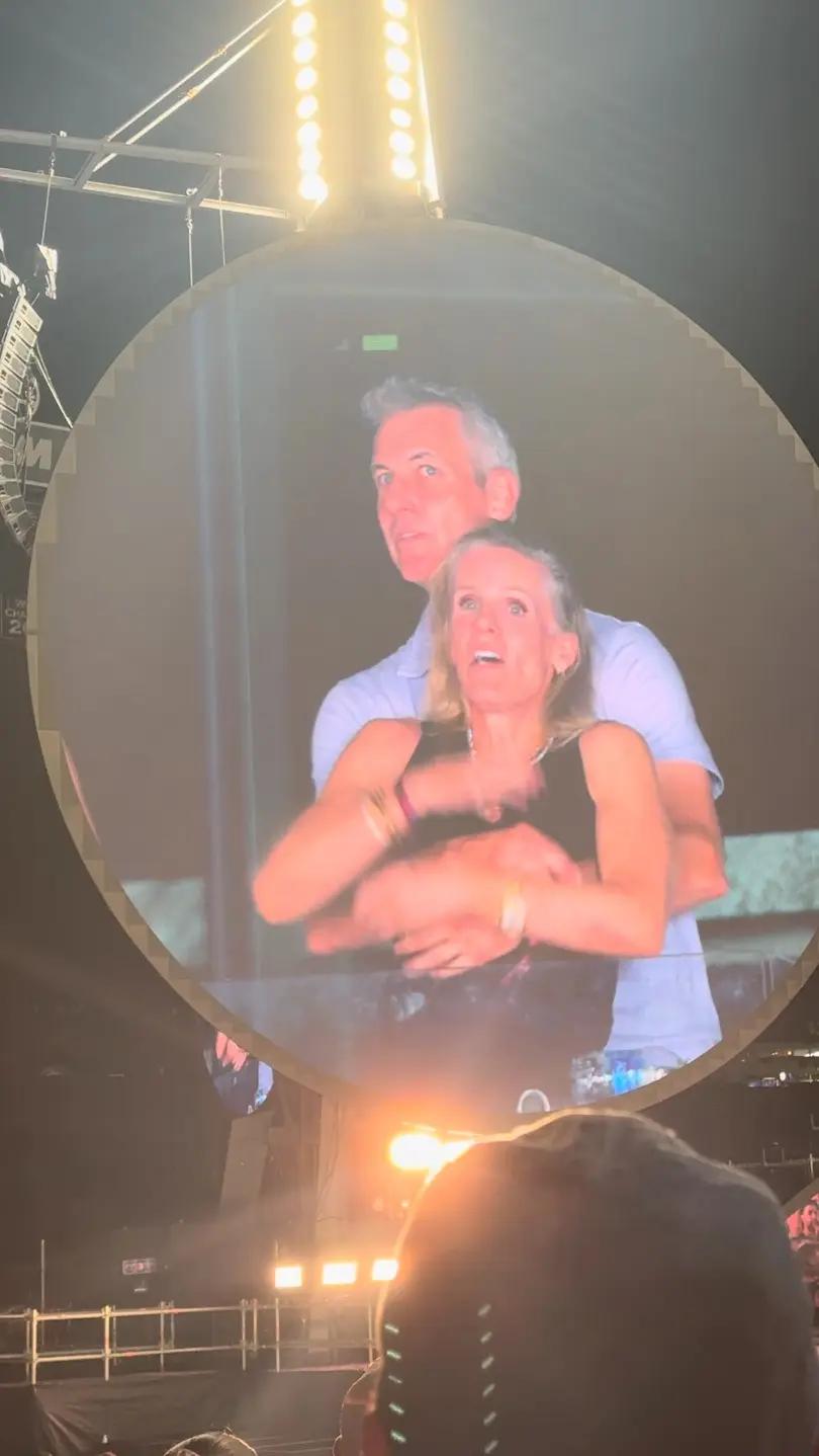 Compania Astronomer a luat o decizie drastică după imaginile virale cu CEO-ul său prins cu amanta la un concert Coldplay, la „kiss cam” 991163