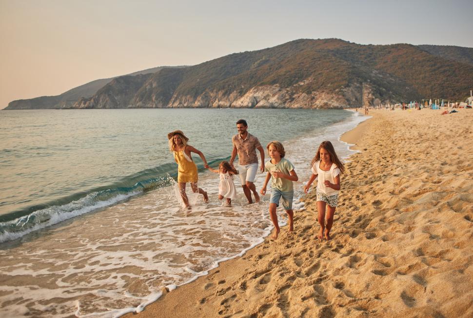 Paradisul pierdut. Destinaţii de vacanţă din Grecia, Italia, Spania şi Franţa, distruse de schimbările climatice 990538