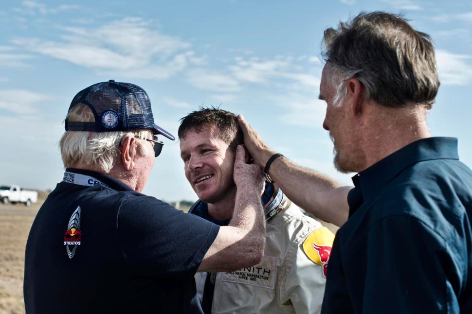 Răsturnare de situaţie în cazul morţii lui Felix Baumgartner. Ce s-ar fi întâmplat cu parapanta înainte de prăbuşire 991243