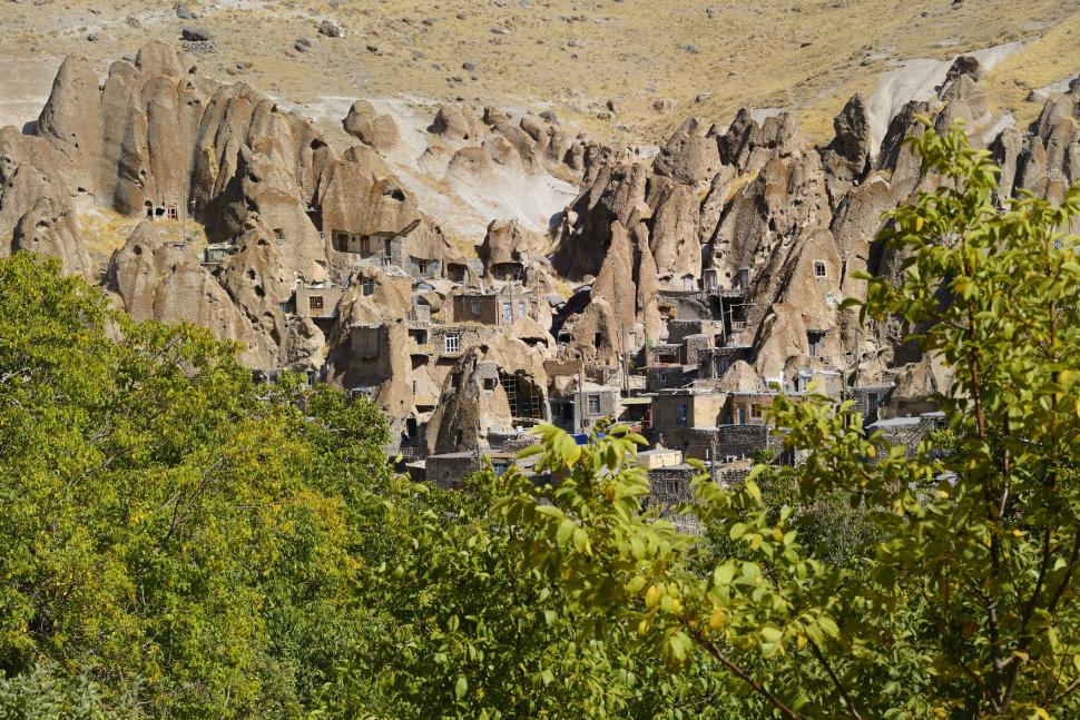 Satul trogloditic unic în lume unde casele sunt săpate în tuf vulcanic: Oamenii locuiesc în ele de 700 de ani. Cum arată Kandovan 990884