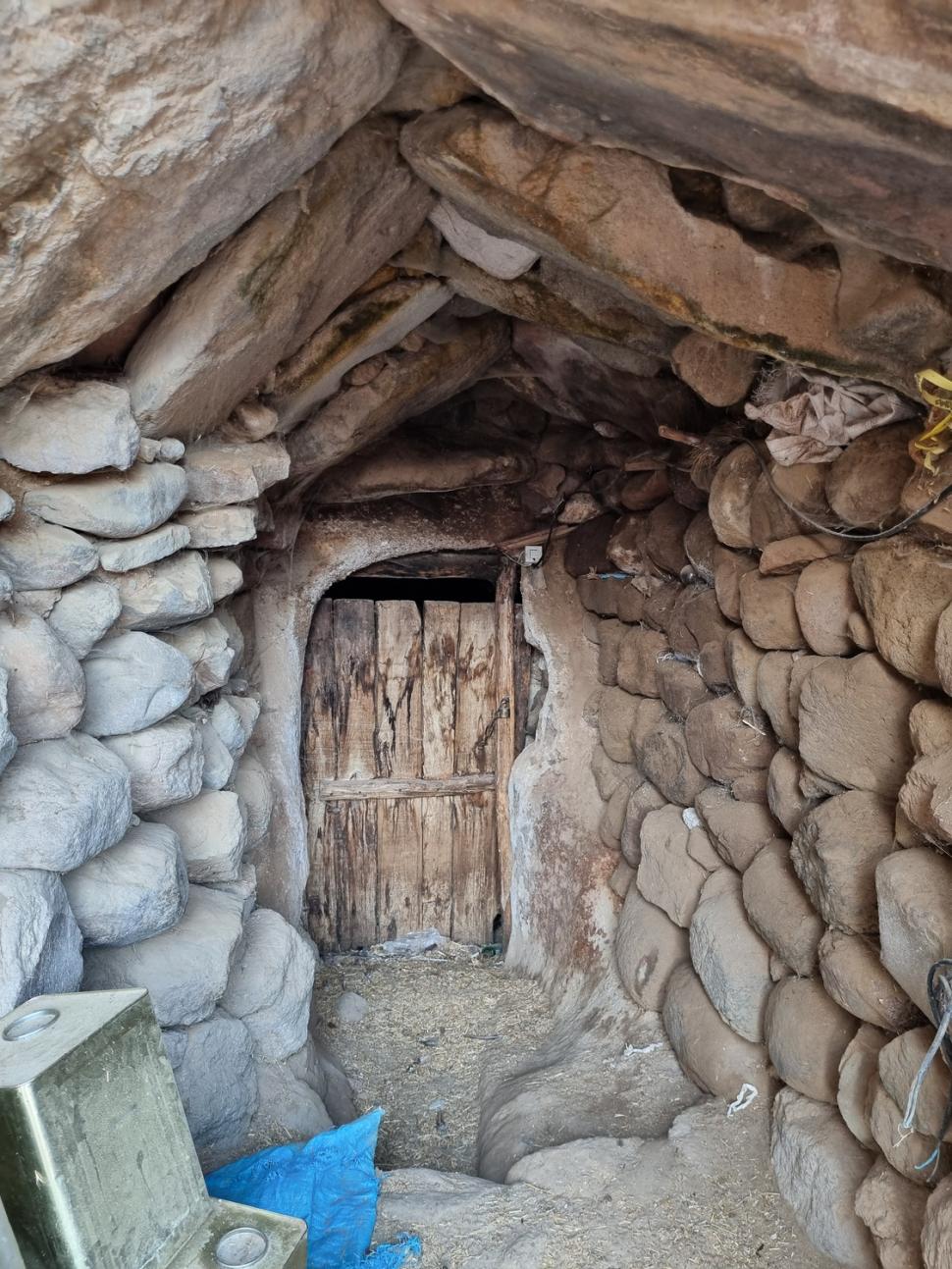 Satul trogloditic unic în lume unde casele sunt săpate în tuf vulcanic: Oamenii locuiesc în ele de 700 de ani. Cum arată Kandovan 990887