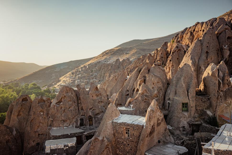 Satul trogloditic unic în lume unde casele sunt săpate în tuf vulcanic: Oamenii locuiesc în ele de 700 de ani. Cum arată Kandovan 990898