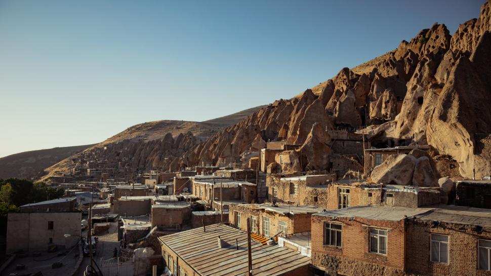 Satul trogloditic unic în lume unde casele sunt săpate în tuf vulcanic: Oamenii locuiesc în ele de 700 de ani. Cum arată Kandovan 990899