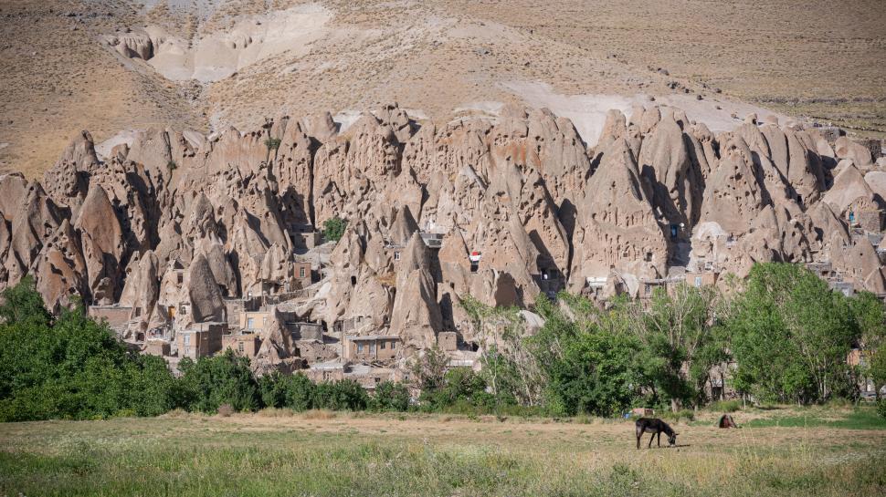 Satul trogloditic unic în lume unde casele sunt săpate în tuf vulcanic: Oamenii locuiesc în ele de 700 de ani. Cum arată Kandovan 990902