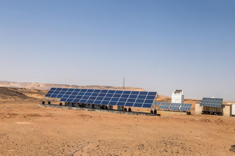 Egiptul are o „centură solară magică” și va construi acolo o centrală uriașă ca să scape de penele de curent 990522