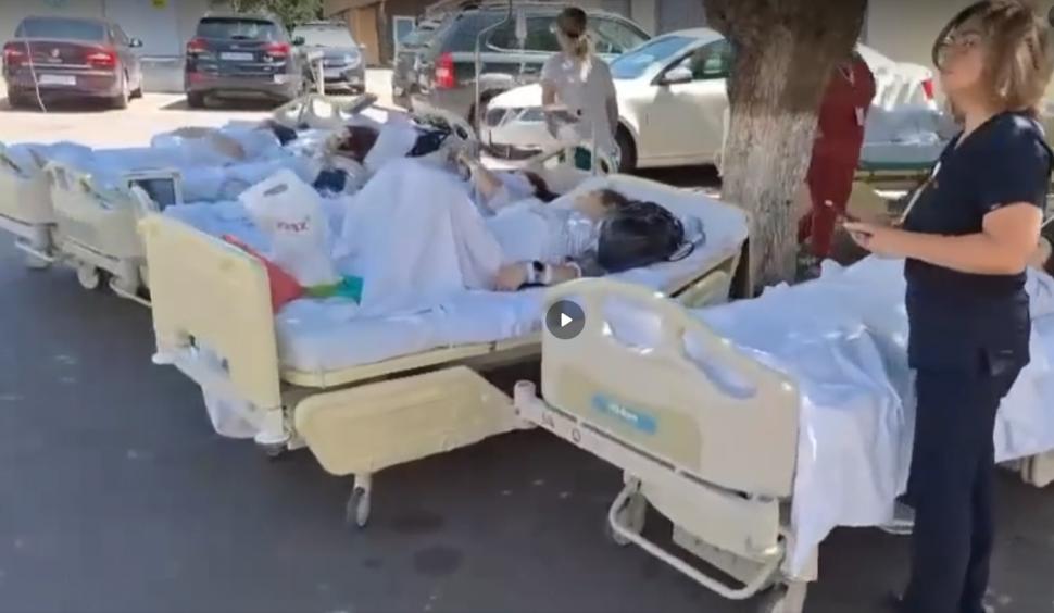 Incendiu la Maternitatea Cuza Vodă din Iași. Mamele au fost evacuate cu tot cu paturi. Bebeluși în incubatoare au fost scoși din spital 992480