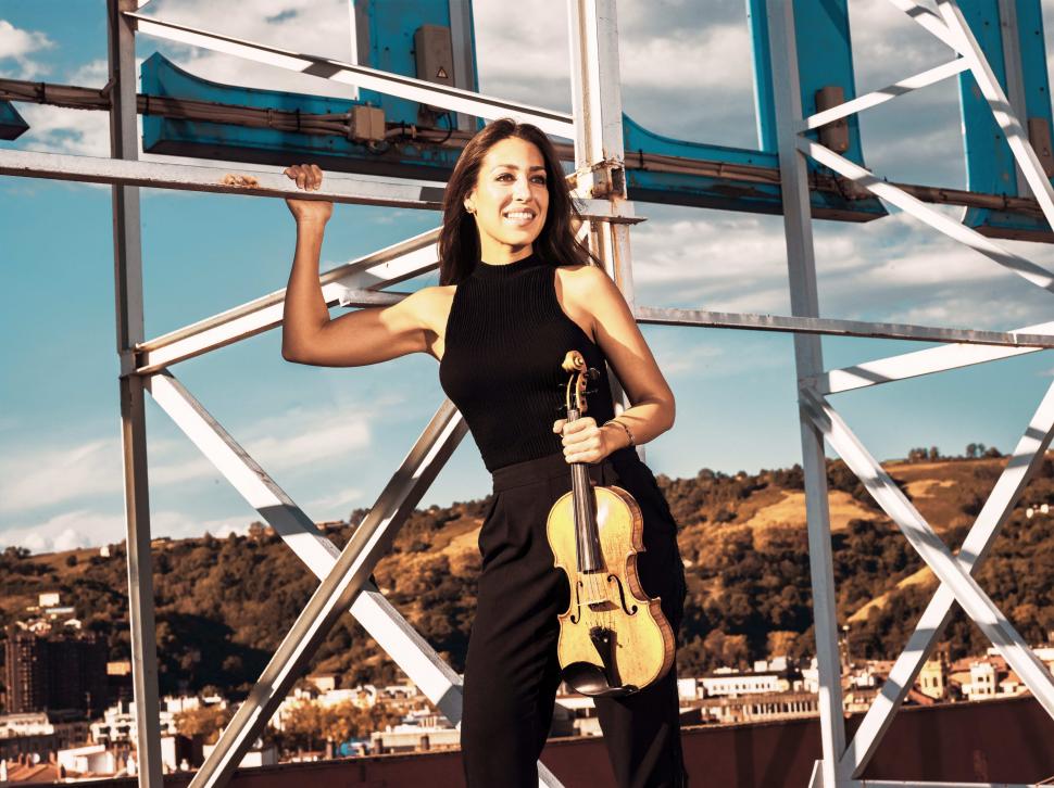 Prima serie de spectacole imersive din istoria Festivalului Enescu: o nouă dimensiune a muzicii clasice, la MINA 992552