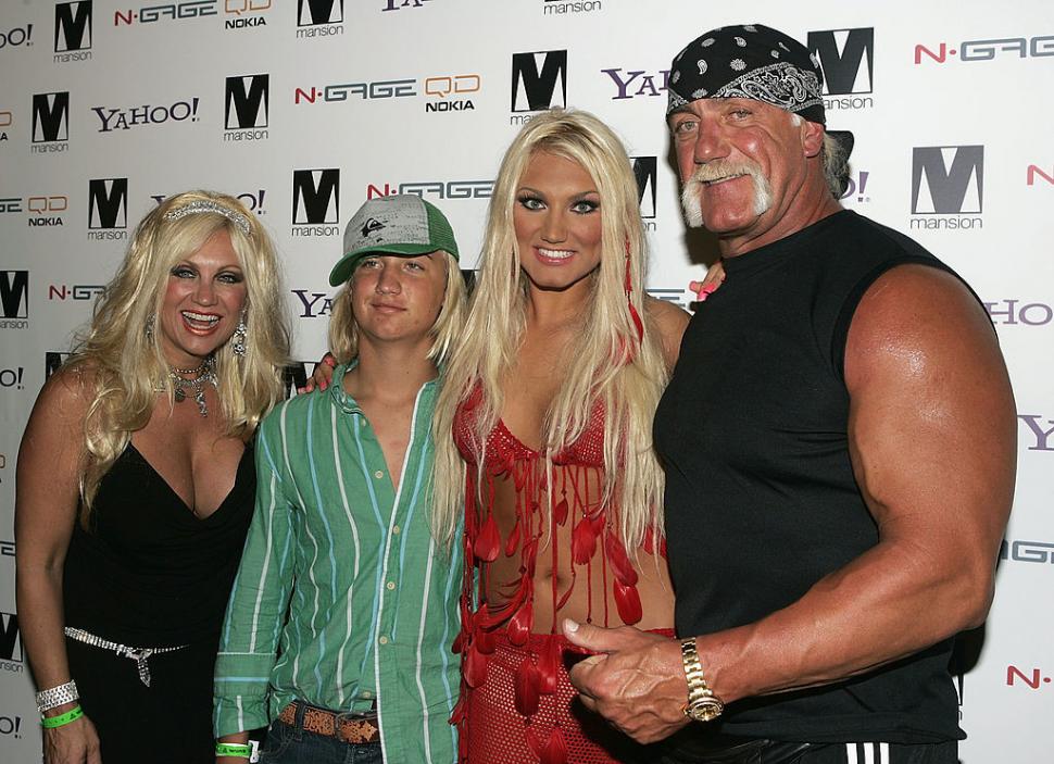 Donald Trump, mesaj emoționant după moartea lui Hulk Hogan: "Am pierdut un mare prieten astăzi" 993036