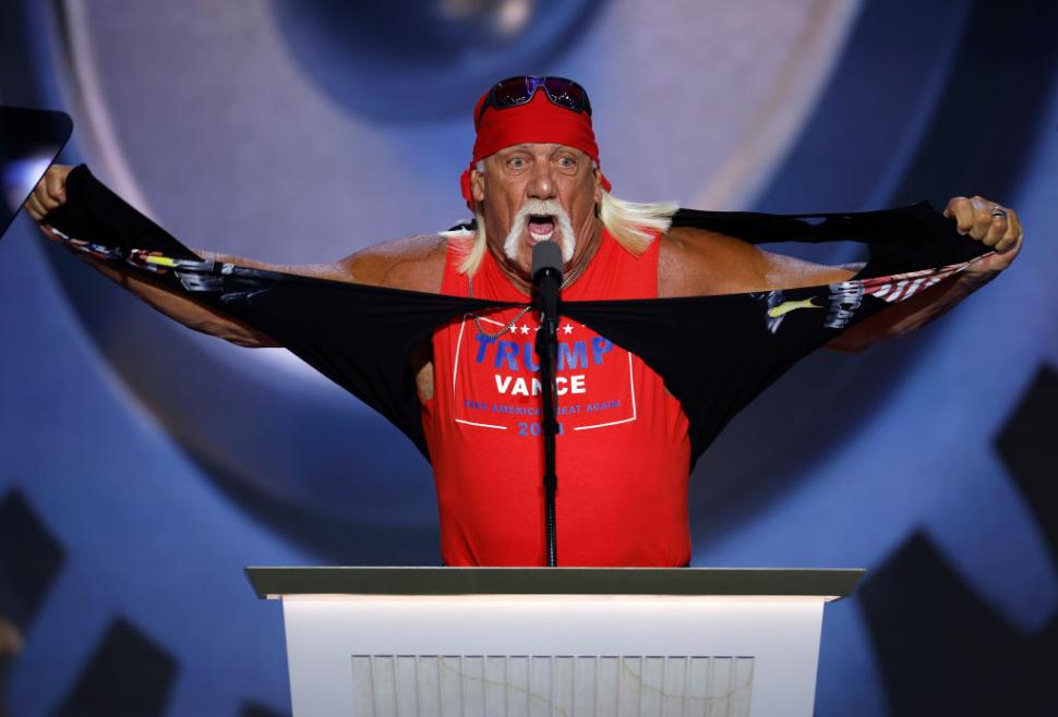 Donald Trump, mesaj emoționant după moartea lui Hulk Hogan: "Am pierdut un mare prieten astăzi" 993044