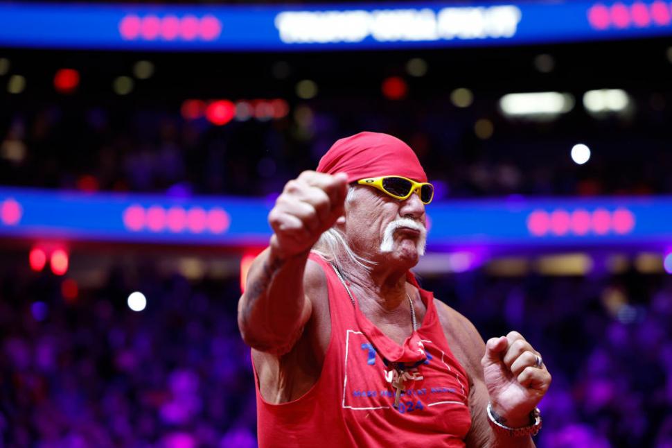 Donald Trump, mesaj emoționant după moartea lui Hulk Hogan: "Am pierdut un mare prieten astăzi" 993047