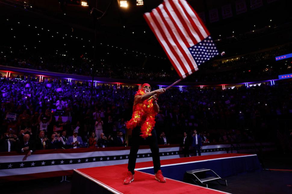 Donald Trump, mesaj emoționant după moartea lui Hulk Hogan: "Am pierdut un mare prieten astăzi" 993049