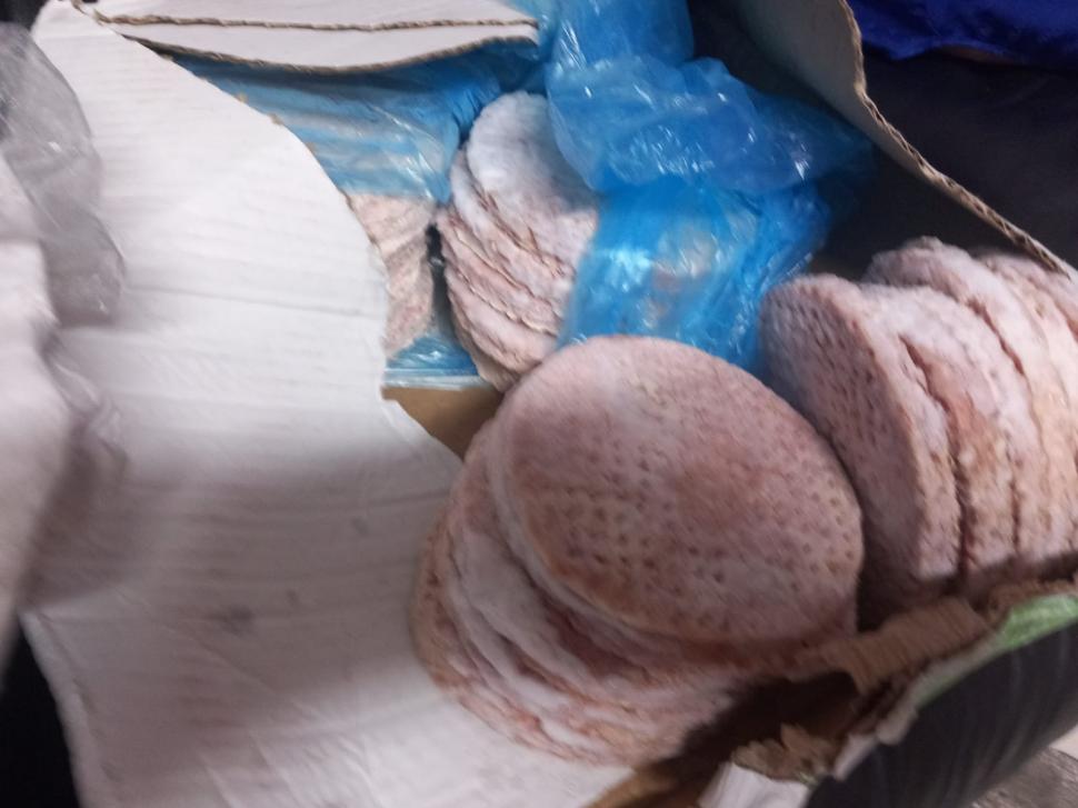 Dezastru pe litoral în plin sezon: ANPC a găsit produse expirate, toalete și saltele murdare. Ce alte nereguli au fost descoperite 993425