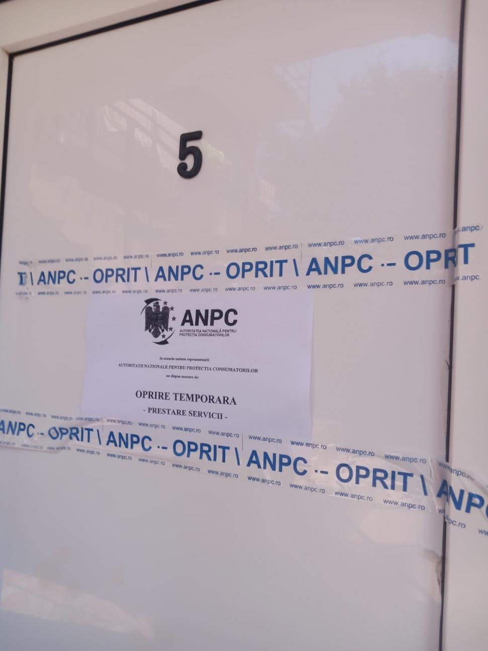 Dezastru pe litoral în plin sezon: ANPC a găsit produse expirate, toalete și saltele murdare. Ce alte nereguli au fost descoperite 993435